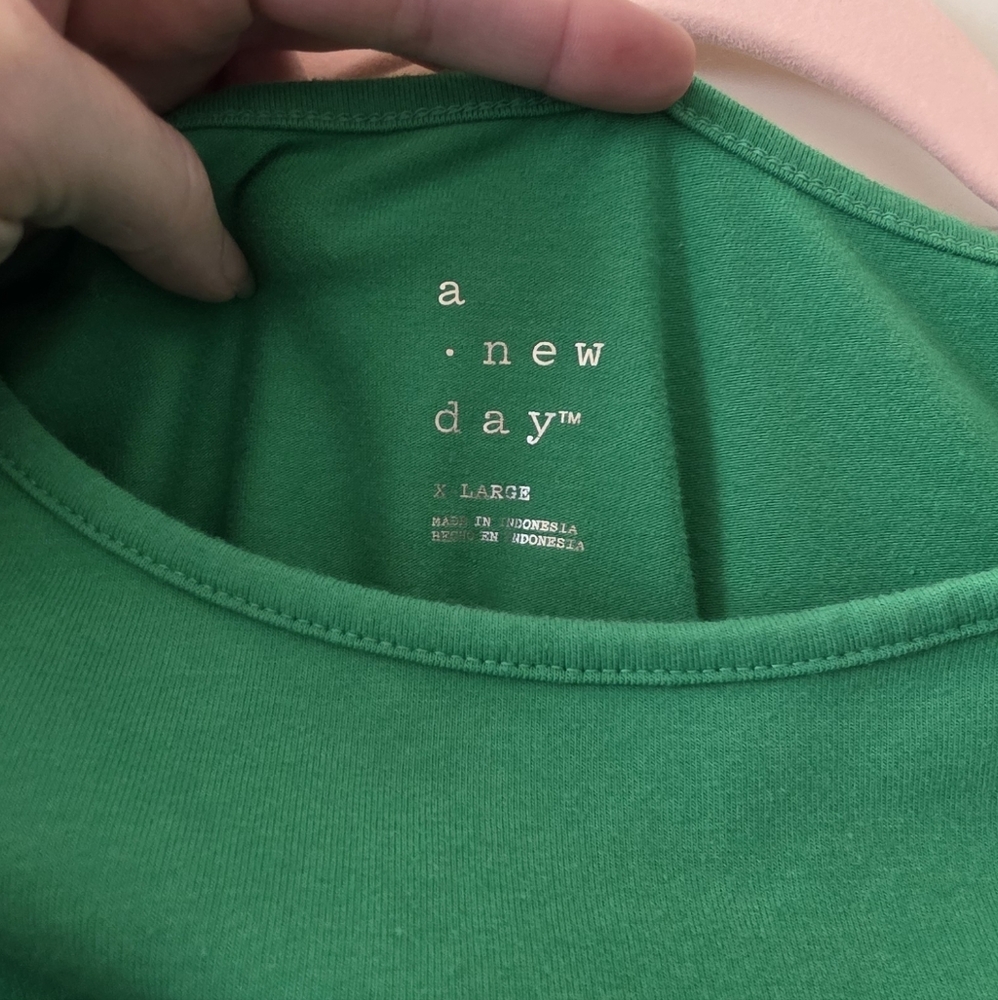 a new day Puff Sleeve Crop Shirt - Picture 2 of 7